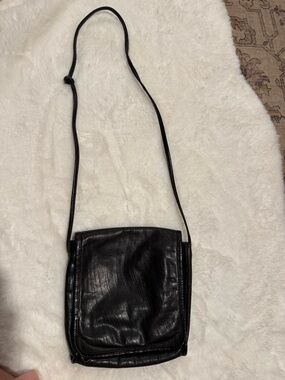 Black Leather Crossbody Shoulder Bag